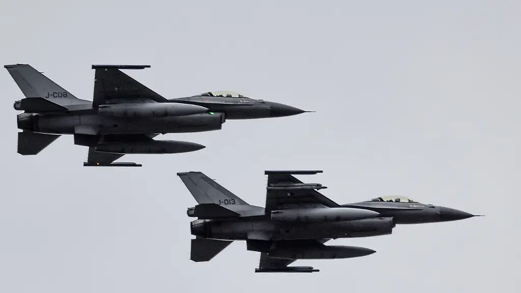 Brisante Waffenlieferungen: Iran könnte mit chinesischer Rakete US-Kampfjet abgeschossen haben