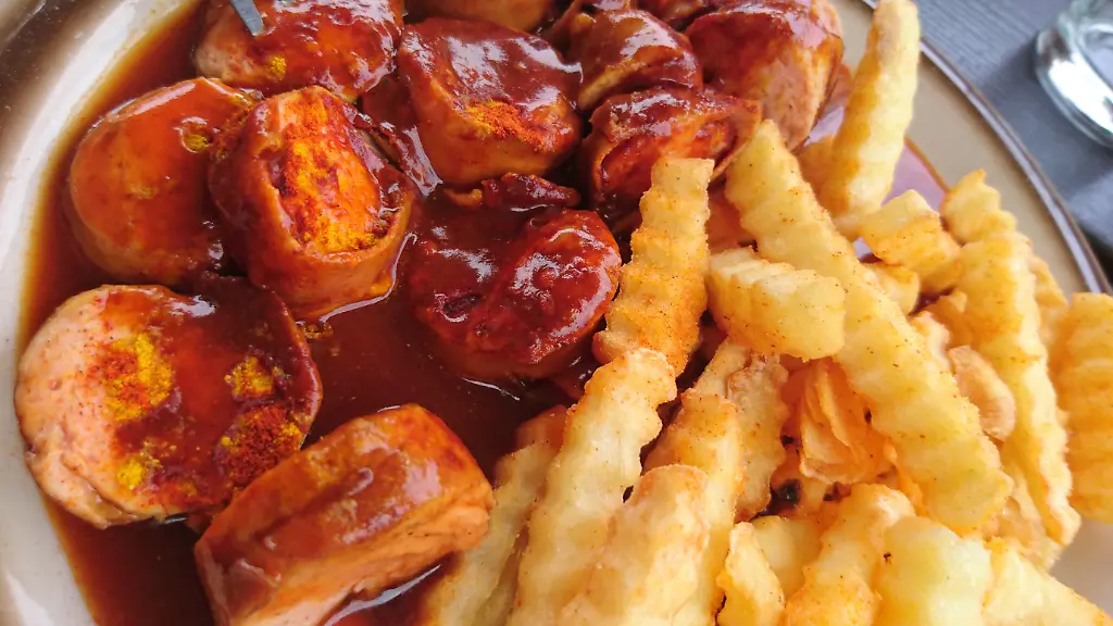 Kantinen-Ranking: Die Currywurst feiert ein Comeback