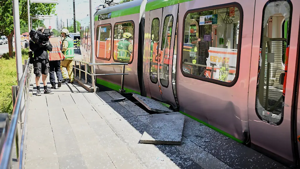 Hannover: Zwölf Verletzte bei Straßenbahn-Kollision