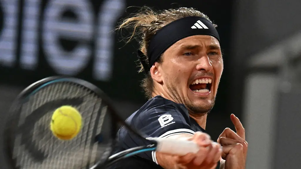 Plötzlich Topfavorit in Paris: Zverev kämpft sich in Nachtschicht ins Achtelfinale