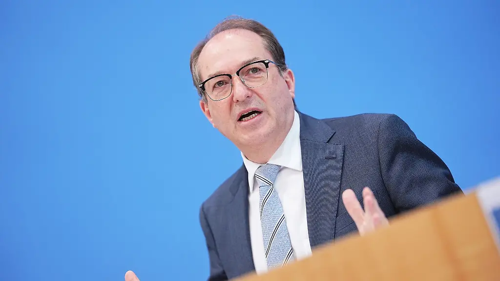 Dobrindt lehnt striktes Social-Media-Verbot für Kinder ab