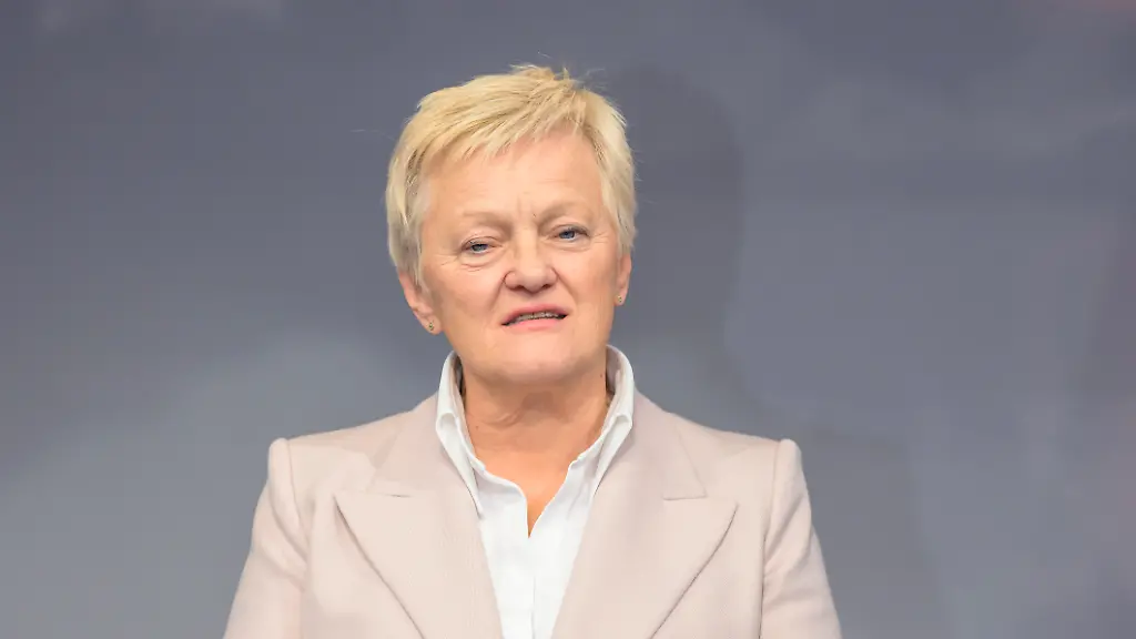 „Hatte lange in mir rumort“: Renate Künast findet Vater in NSDAP-Kartei