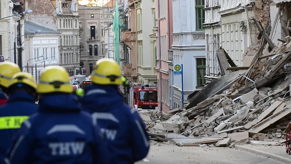 Nach Hauseinsturz in Görlitz: „Jedes Brett per Hand anheben“