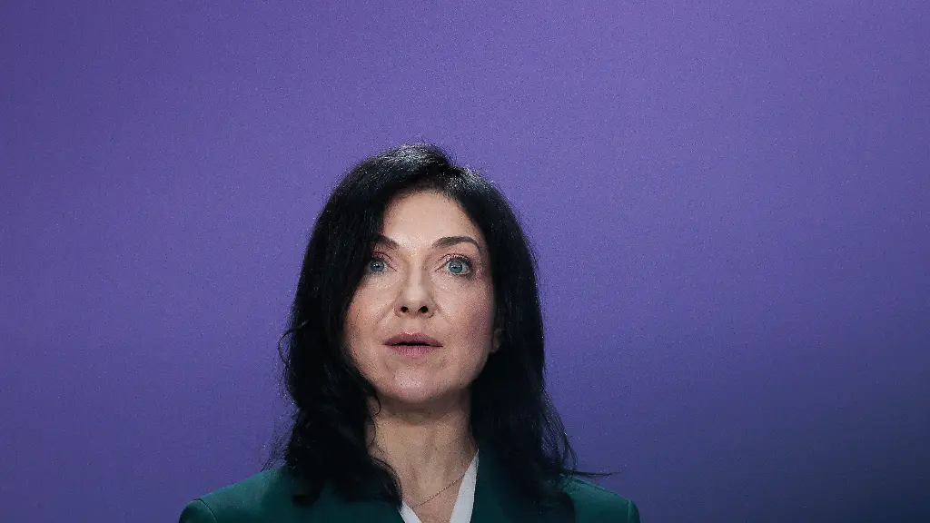 Katherina-Reiche-CDU-Bundesministerin-fuer-Wirtschaft-und-Energie-bei-einem-Symposium