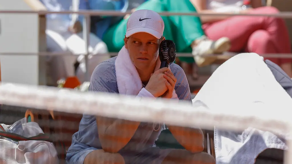May-28-2026-Paris-Paris-France-Jannik-SINNER-ITA-during-the-tennis-Grand-Slam-of-Roland-Garros-2026-at-Roland-Garros-Stadium-on-May-28-2026