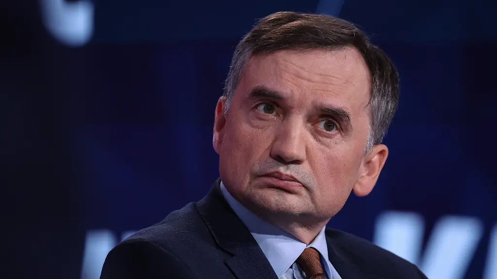 Ihm drohen bis zu 25 Jahre Haft: Polnischer Ex-Minister flieht von Ungarn in die USA