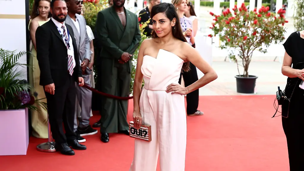 Beim Deutschen Filmpreis: Collien Fernandes zeigt sich erstmals Öffentlich seit ihrer Anzeige