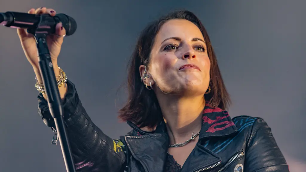 „Bauch leer“ bei Stefanie Kloß: Silbermond-Sängerin ist wieder Mutter geworden