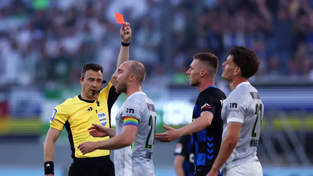 Relegations-Krimi: Entscheidung in der Verlängerung: SC Paderborn schickt Wolfsburg in die 2. Liga