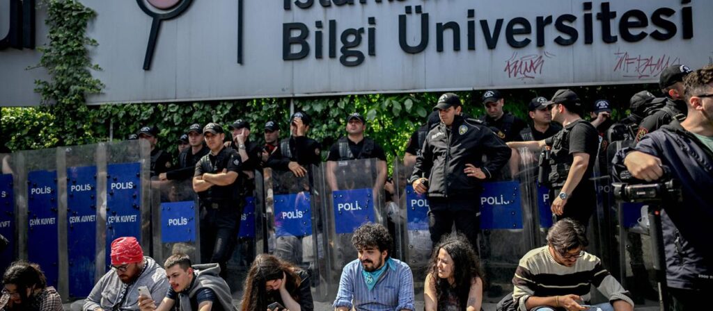 Erdoğan macht Rückzieher – liberale Uni in Istanbul bleibt offen