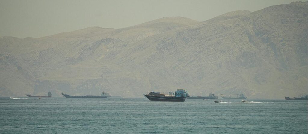 USA greifen Raketenstellungen in Iran und Boote an