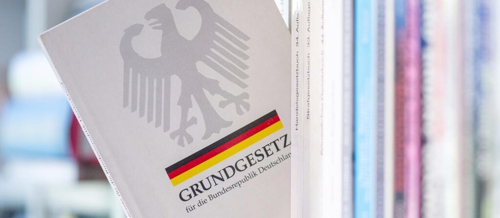 Was steht im Grundgesetz – und wie ist es entstanden?