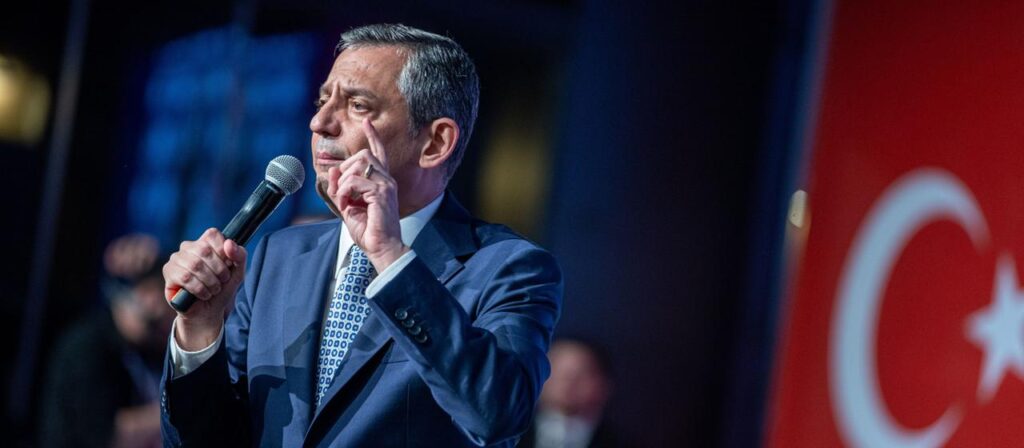 Türkei: Abgesetzter CHP-Chef Özel scheitert vor Gericht und protestiert