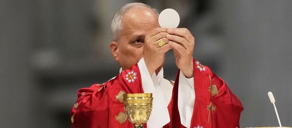 Papst Leo XIV. ruft in Pfingstpredigt erneut zu Frieden auf