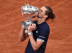 Gewalt-Prozess hochgeholt: Zverev bricht Interview nach nicht-sportlicher Frage ab