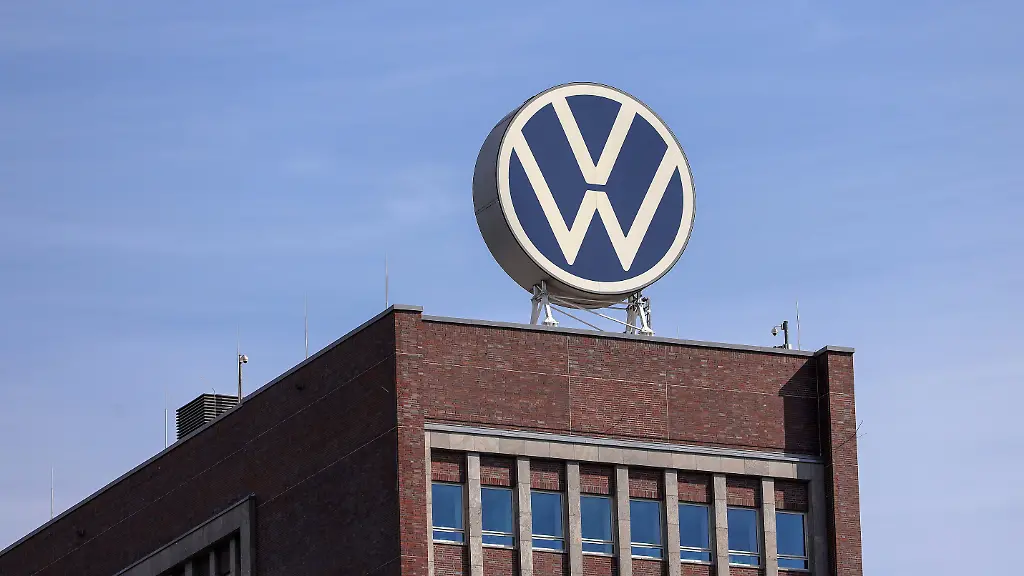 Fabriken arbeiten günstiger: Weniger Mitarbeiter, geringere Kosten – VW meldet Sparerfolge