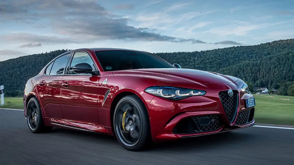 Ein Auto aus einer anderen Zeit: Alfa Romeo Giulia Quadrifoglio – zurück zu Vollgas