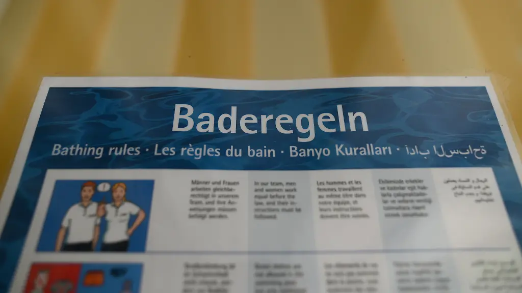 Nach Verschärfung des Zugangs: Halle peift Badchef mit umstrittener Deutschkenntnis-Regel zurück