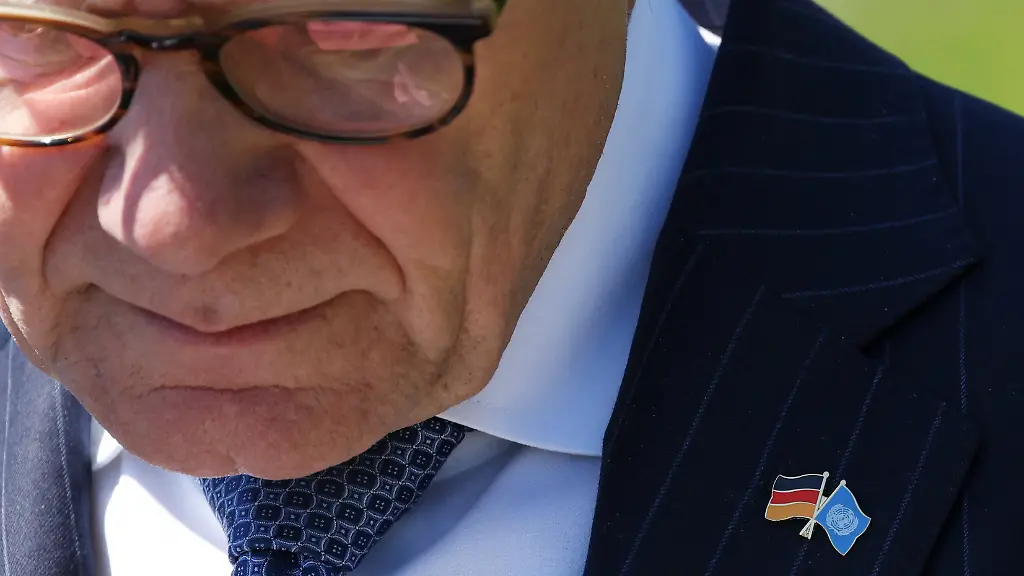 German-Foreign-Minister-Johann-Wadephul-wears-a-pin-with-the-German-and-U-N-flags-during-a-press-conference-outside-the-U-N-headquarters-in-New-York-City-U-S-June-2-2026