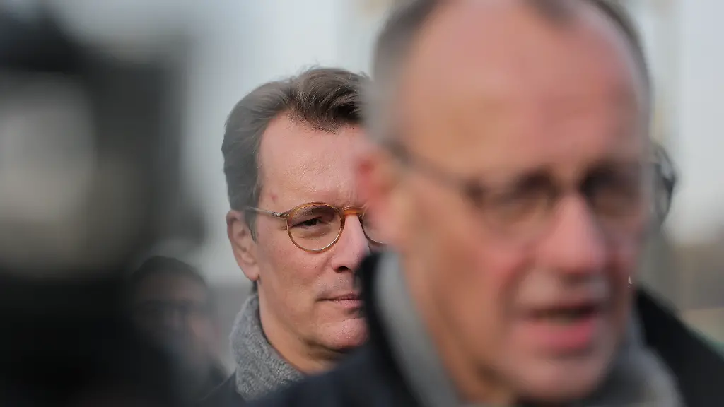 „Scheindebatte“ um Merz-Ablösung: Knappe Mehrheit glaubt nicht an Union-Aufschwung durch Kanzlerwechsel