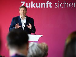 RTL/ntv-Trendbarometer: SPD fällt auf Rekordtief, AfD bleibt weit vor Union
