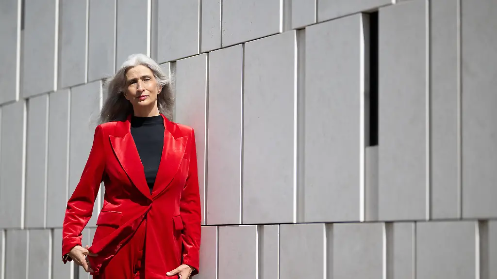 Mit 57 Jahren auf dem Laufsteg: DDR-Model Anja Kossiwakis feiert Comeback – nach GNTM-Aus