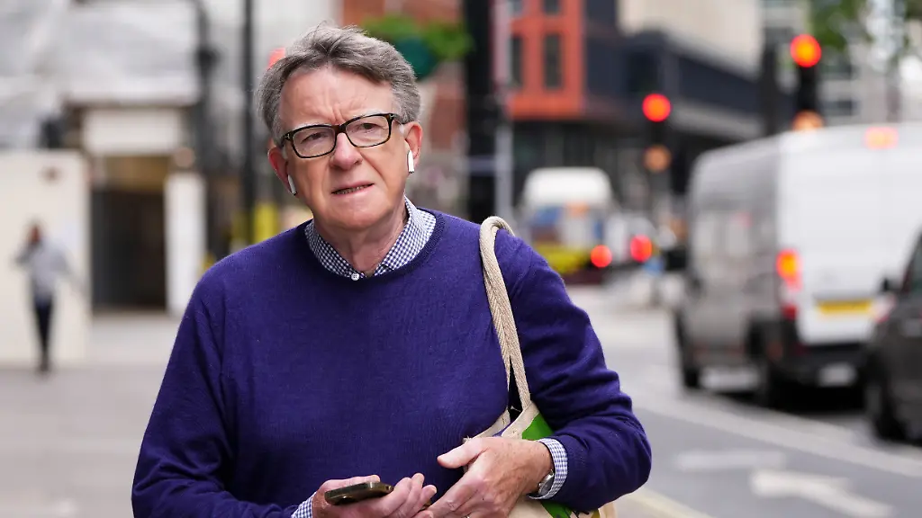 „Keir fehlt der Elan“: Neue Akten legen brisante Mails des britschen Ex-Botschafters offen