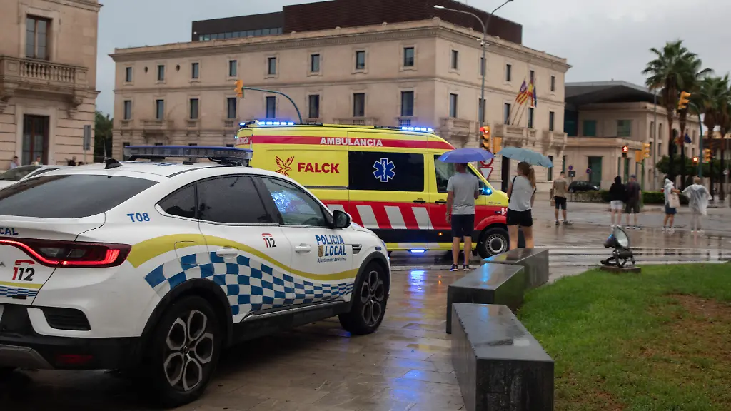 Räuber erbeuten wertvolle Uhren: Deutsches Paar nach Lokalbesuch auf Mallorca überfallen