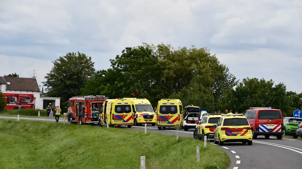 Unglück in den Niederlanden: Autofahrer erfasst radelnde Schüler – vier Tote
