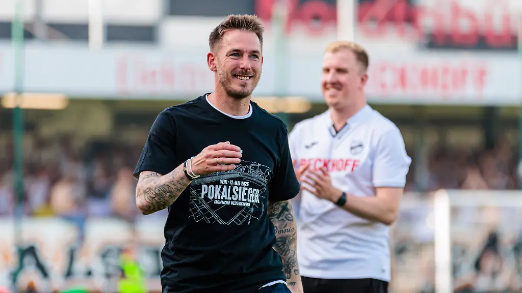 Überraschungslösung beim VfL: Wolfsburg präsentiert neuen Cheftrainer für die 2. Liga