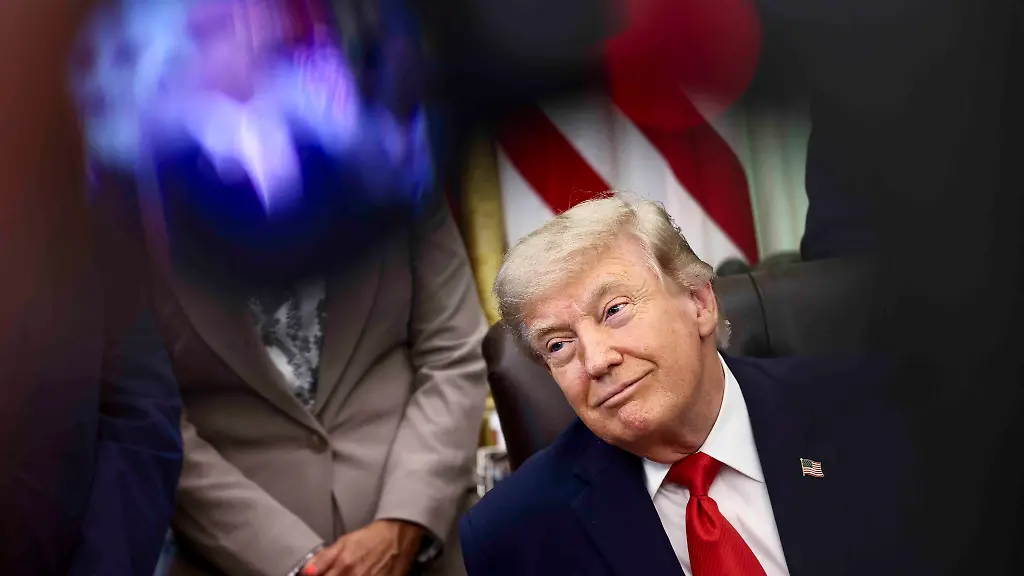 Präsident widerspricht Teheran: Trump: Abkommen mit Iran soll Sonntag unterzeichnet werden