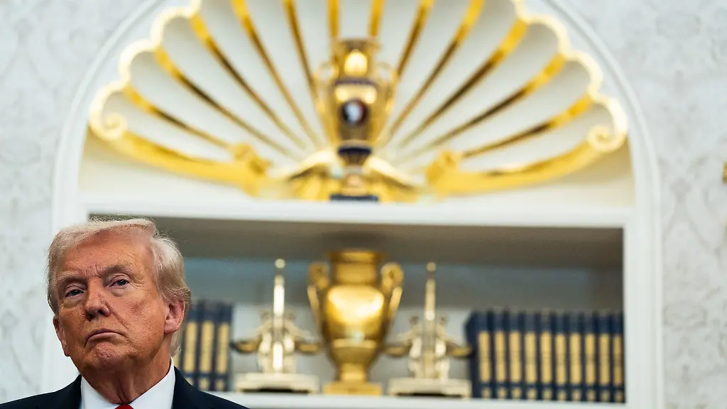 WASHINGTON-DC-October-16-US-President-Donald-Trump-during-an-IVF-event-in-the-Oval-Office-of-the-White-House-on-Thursday-October-16-2025-Trump-outlined-plans-to-expand-IVF-access-by-encouraging-workplace-benefits-to-include-access-to-IVF-and-infertility-coverage