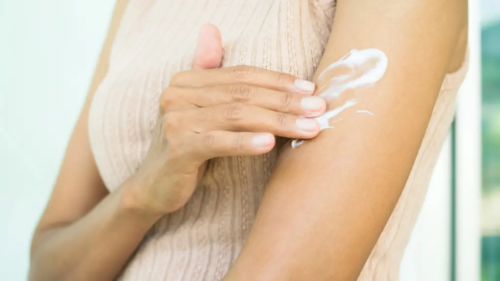Öko-Test beunruhigt: Diese Marken-After-Sun-Lotion ist „ungenügend“