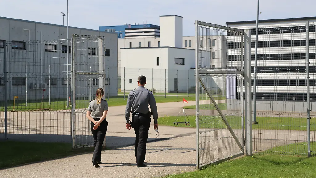 Übervolle Gefängnisse: Schweden verlegt Hunderte Häftlinge nach Estland