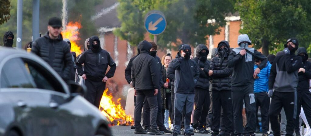 Rassistische Unruhen in Belfast: Gewalt weckt düstere Erinnerungen
