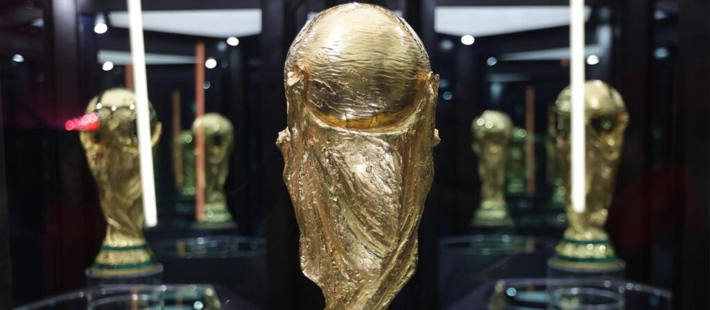 Das Geschäft mit der Fußball-WM: Wer gewinnt, wer verliert