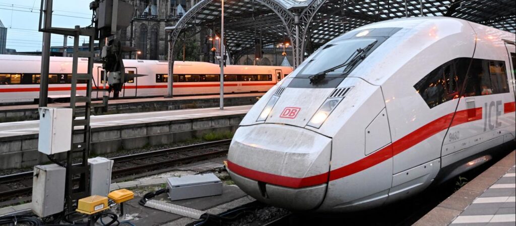 Zugverkehr wegen Funkstörung bundesweit eingestellt