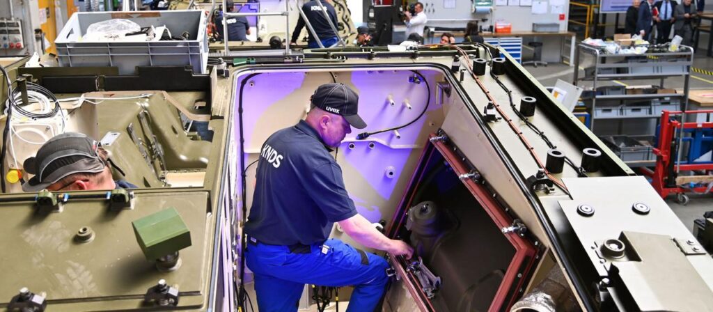 Panzerhersteller KNDS will aufs Parkett