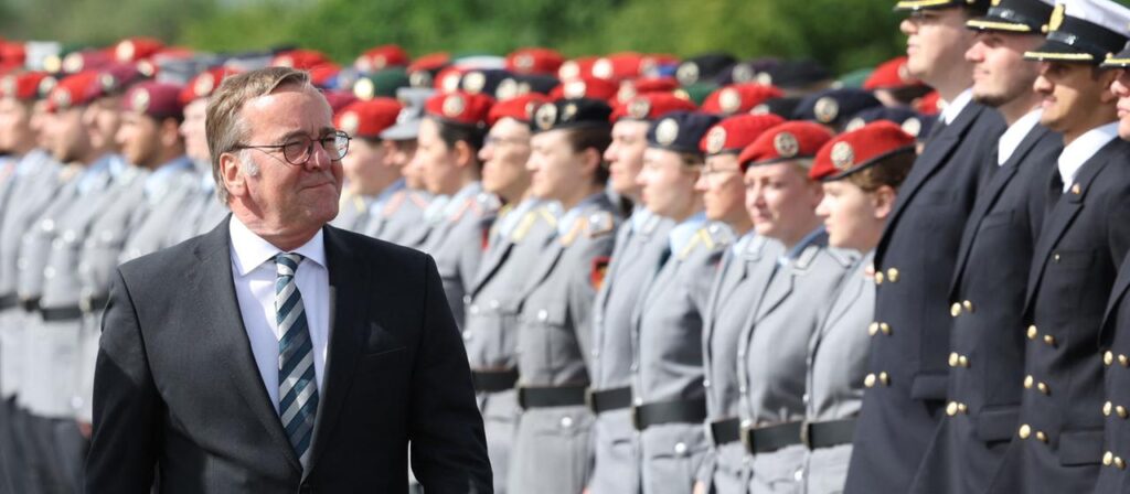 Pistorius beschwört Zusammenhalt von Bundeswehr und Gesellschaft