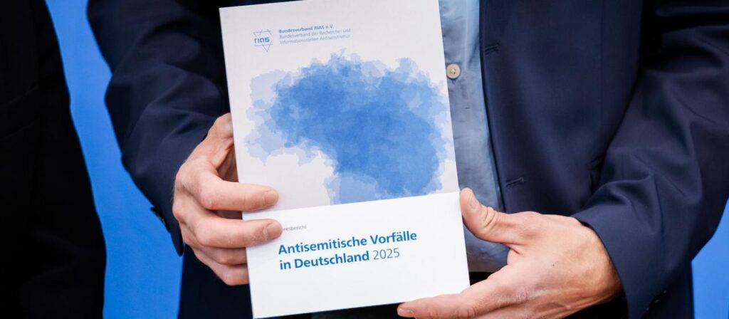 Zahl antisemitischer Vorfälle verharrt auf hohem Niveau