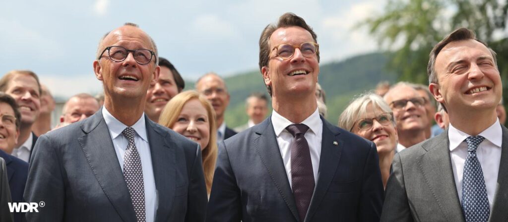 Merz und Wüst lächeln Gerüchte über Kanzlerwechsel weg