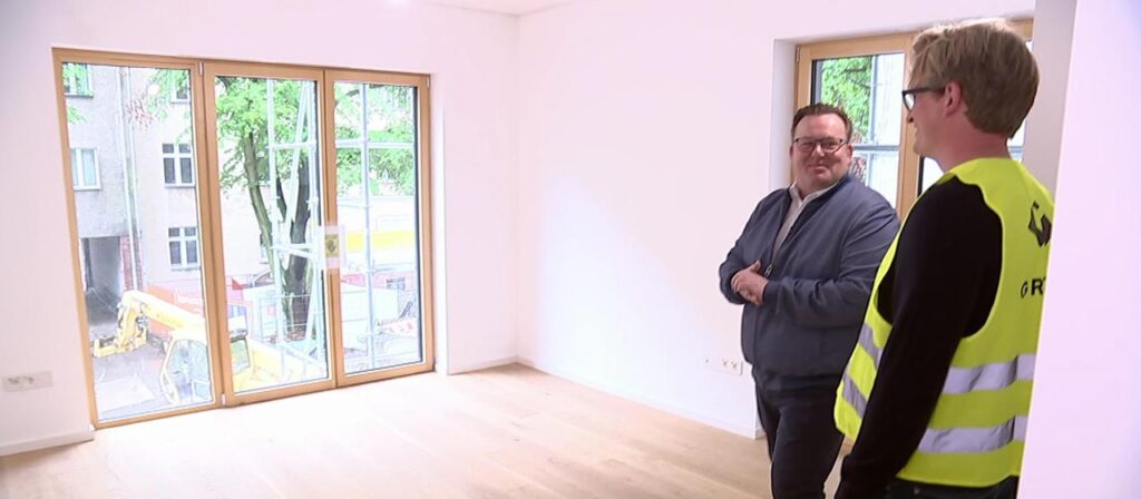 Start-up in der Baubranche baut Plattenbauten aus Holz