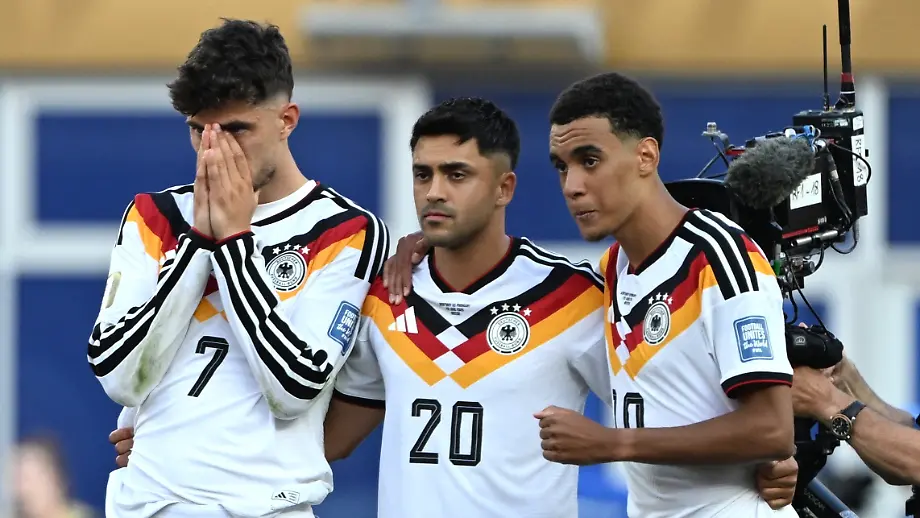 Aus dem Flieger in den OP-Saal: Bayern-Star Musiala wenige Tage nach WM-Fiasko erneut operiert