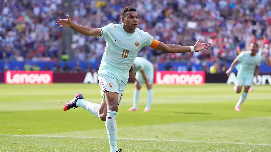 Elfer-Ärger getrotzt: Superstars schießen Frankreich ins WM-Halbfinale