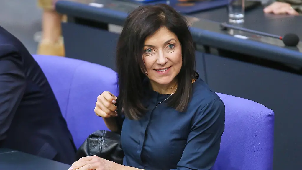 „Notwendiger Eingriff“: Katherina Reiche wird im Sommer operiert