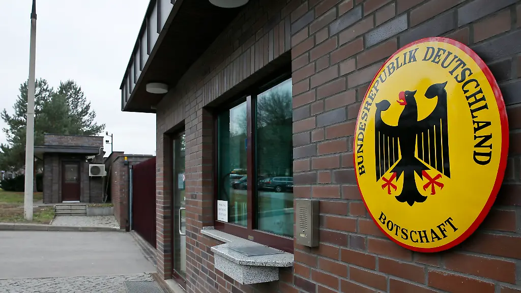 An-exterior-view-of-the-German-embassy-in-Moscow-November-16-2014-A-German-diplomat-working-in-Moscow-has-been-expelled-a-German-government-official-said-shortly-after-a-Russian-diplomat-working-in-Bonn-was-expelled-amid-media-reports-he-was-a-spy