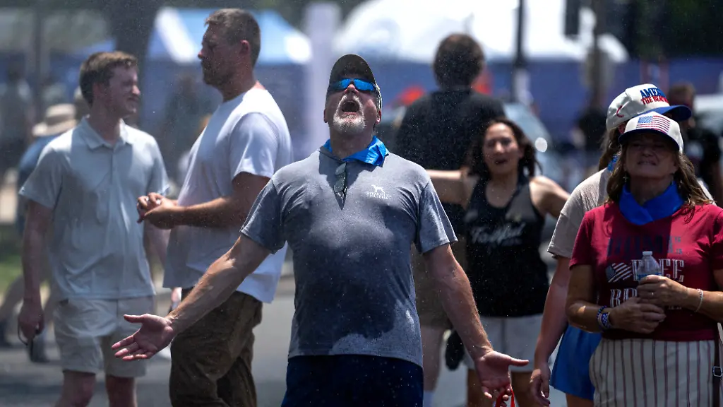 Spitzenwerte bis zu 46 Grad: Hitze überschattet Unabhängigkeitsfeiern in den gesamten USA