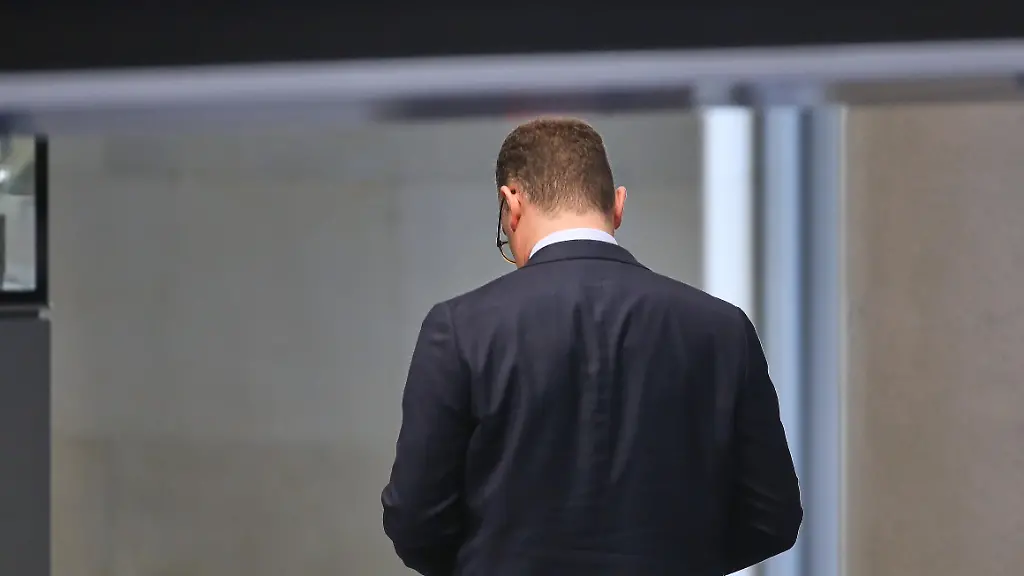 Rücktritt auf dem Höhepunkt: Spahn hat seine Macht gerade gesichert – dann stürzt er