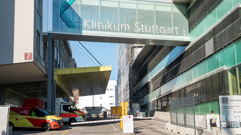 Niedergestochen und angezündet: Mordversuch in Stuttgart: Mann durfte sich Ehefrau nicht nähern