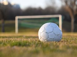 Absurdes Duell ganz unten: Kreisliga-Farce nimmt kein gutes Ende